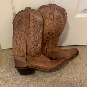 Brown cowgirl boots all leather